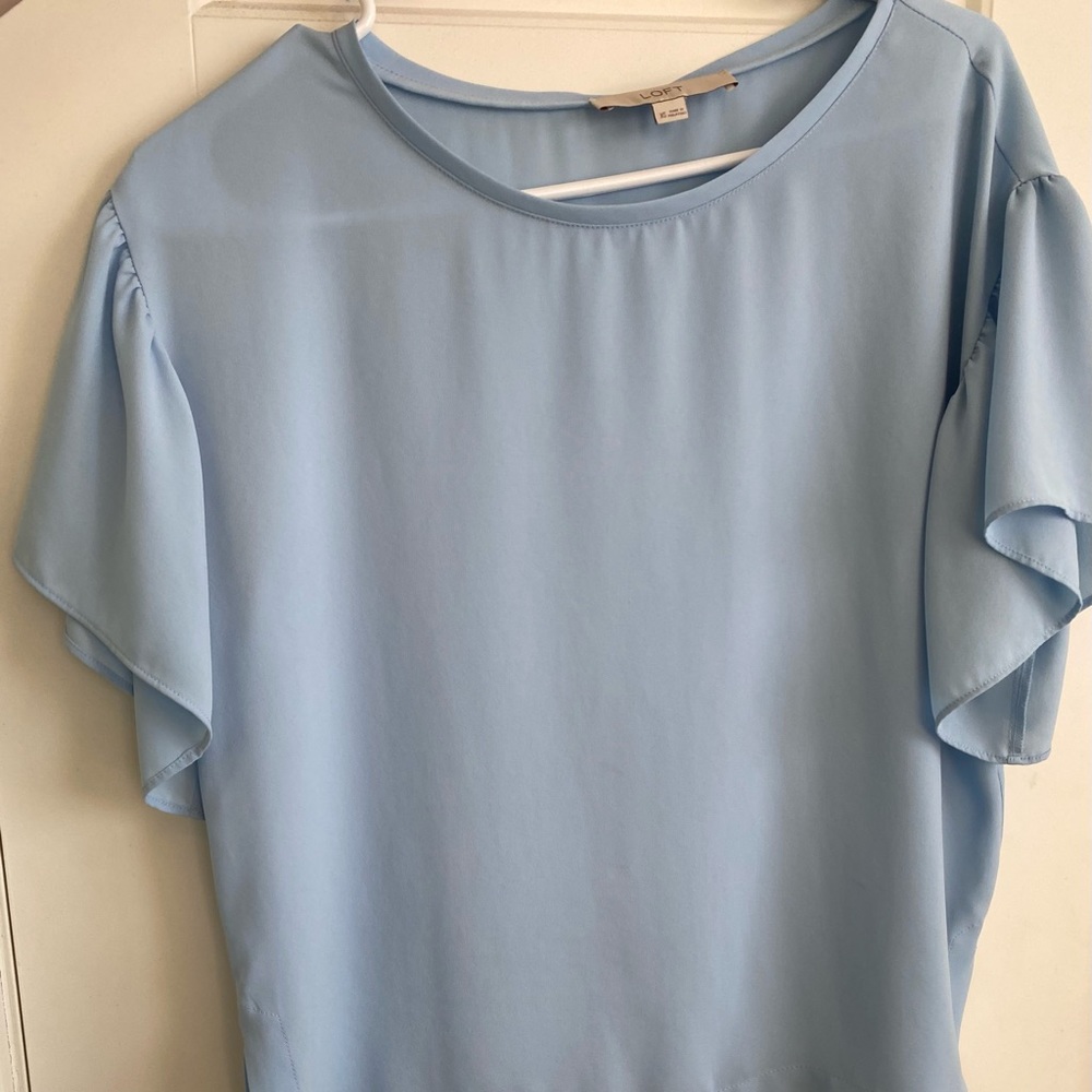 LOFT Flowy Top - Picture 2 of 5